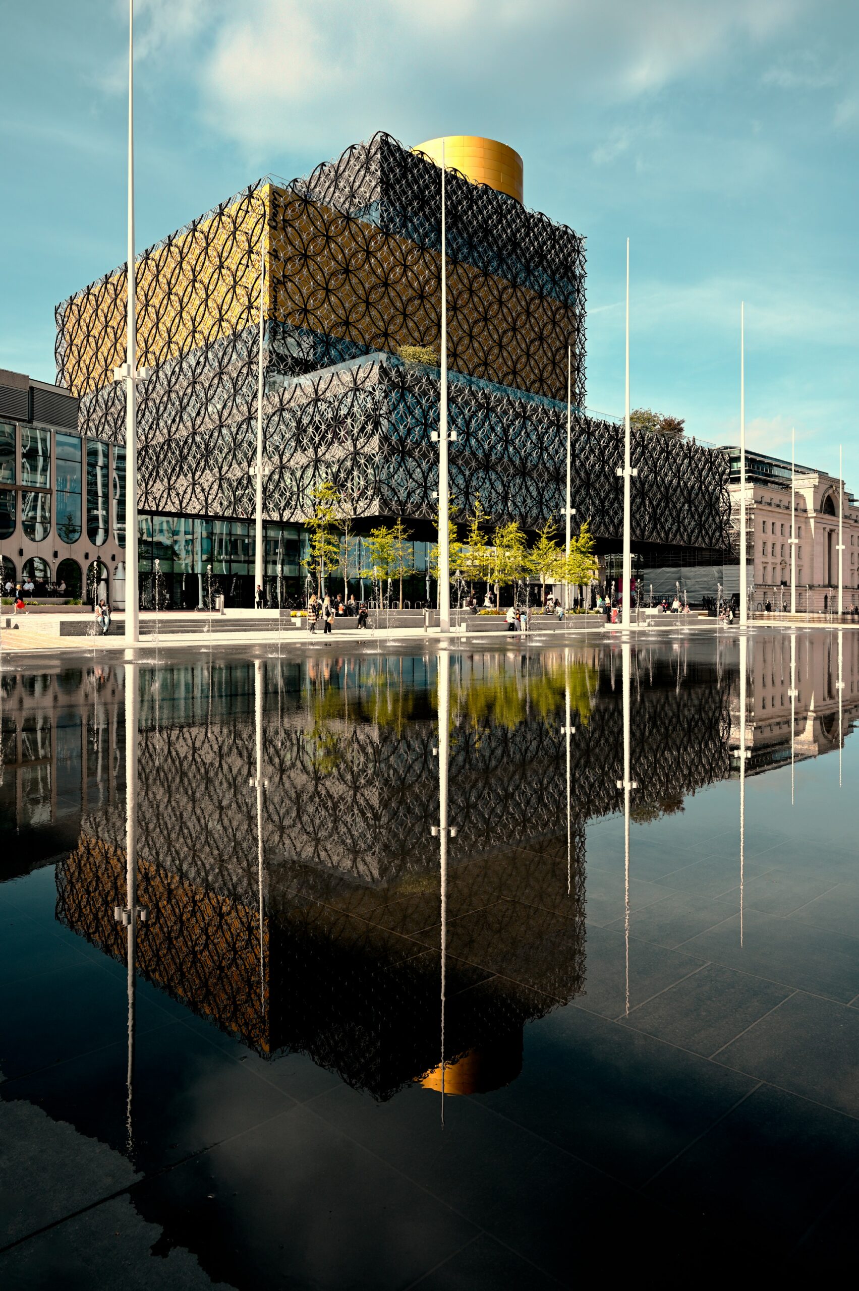 https://unsplash.com/photos/a-building-that-is-next-to-a-body-of-water-G4wYiDf5JkI?utm_content=creditShareLink&utm_medium=referral&utm_source=unsplash