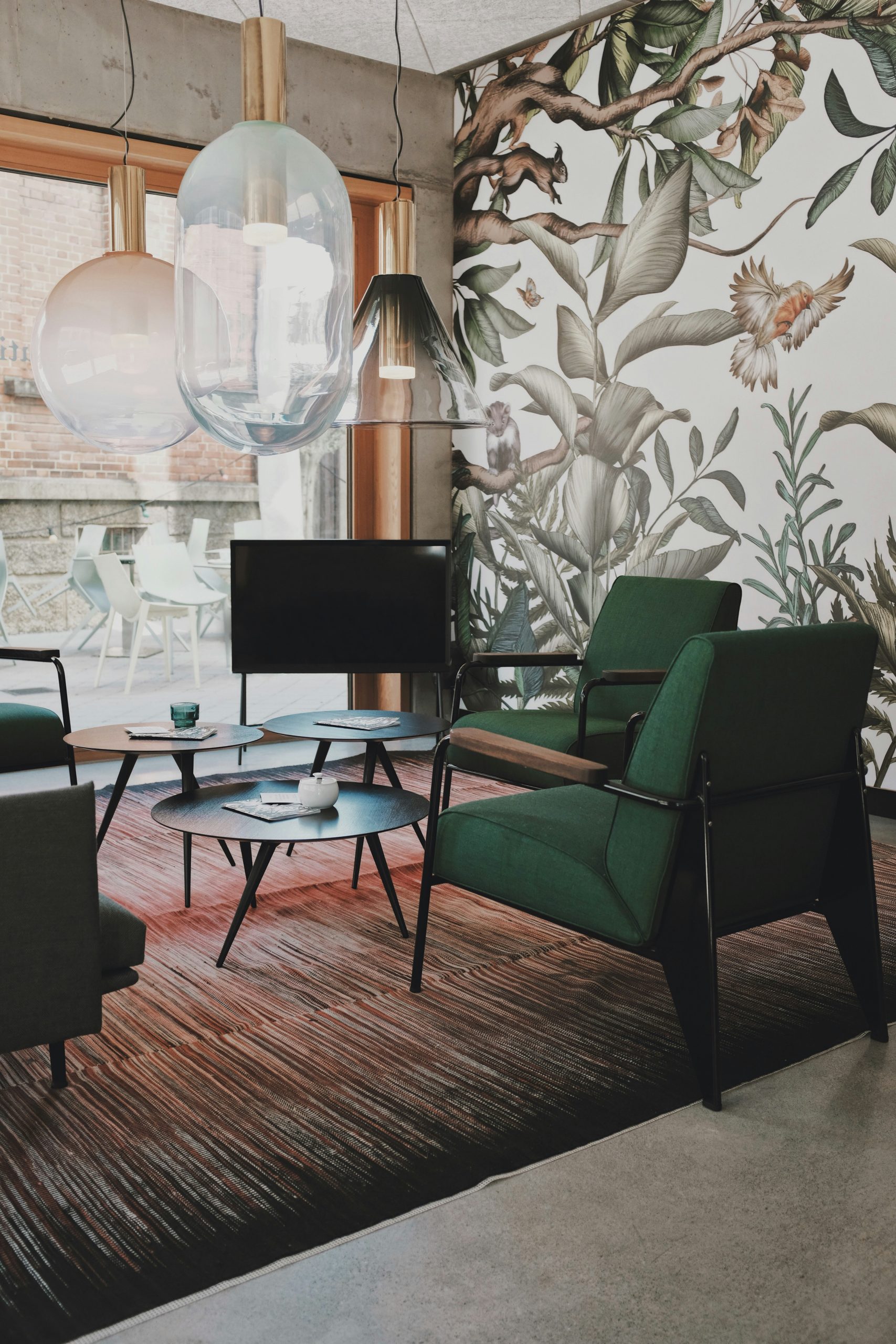 https://unsplash.com/photos/green-fabric-padded-sofa-chair-9OZfTe-y5T4?utm_content=creditShareLink&utm_medium=referral&utm_source=unsplash